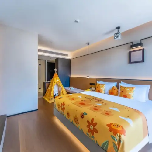 B.Duck Theme Family Double Bed Room (Children’s Tent + Child Fence)