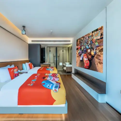 Cars Family Twin Room (Children’s Enclosure + Baby Bed)
