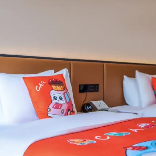 Cars Family Twin Room (Children’s Enclosure + Baby Bed)