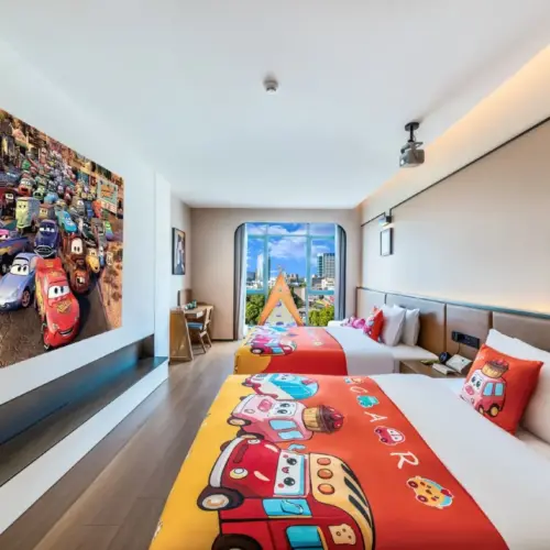 Cars Family Twin Room (Children’s Enclosure + Baby Bed)