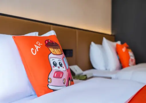 Cars Family Twin Room (Children’s Enclosure + Baby Bed)