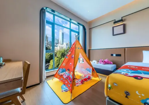 Cars Family Twin Room (Children’s Enclosure + Baby Bed)